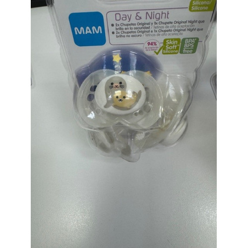 MAM CHUPETE SILICONA DAY&NIGHT 6+M 3 UNIDADES COLOR BLANCO